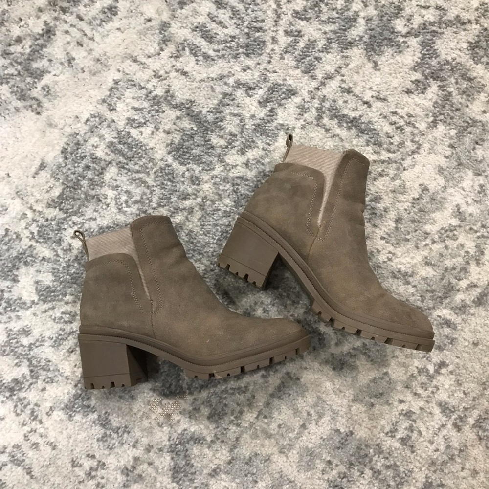Tan Chelsea Boot